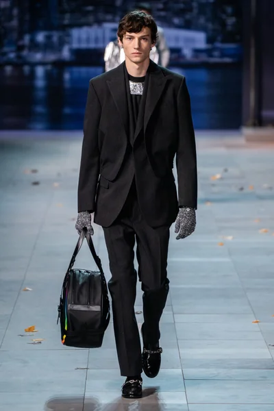 Look 20